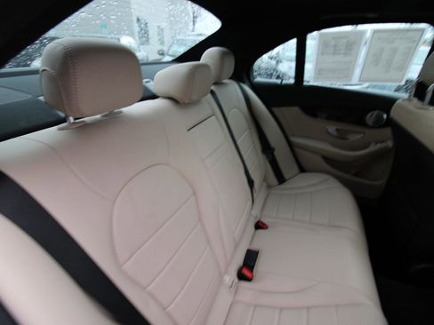 Used 2018 Mercedes-Benz C 300 Sedan image 24