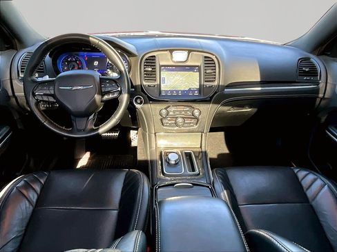 Used 2023 Chrysler 300 C RWD image 7