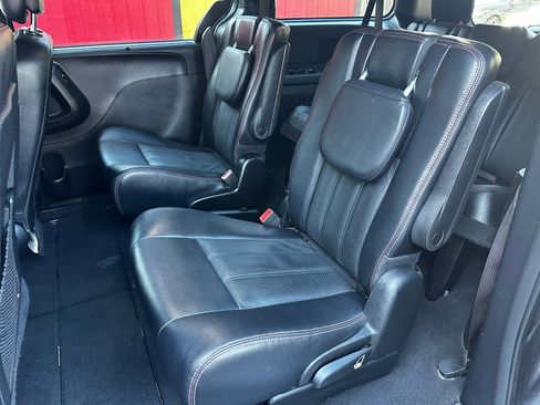 Used 2018 Dodge Grand Caravan GT image 22