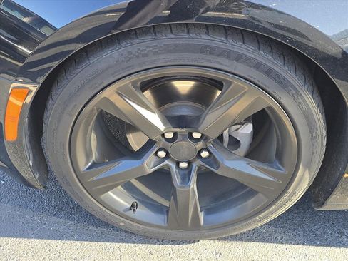 Used 2018 Chevrolet Camaro LT image 5