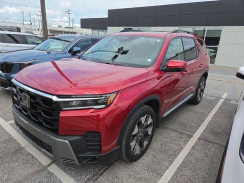 Used 2026 Honda Pilot Elite image 1