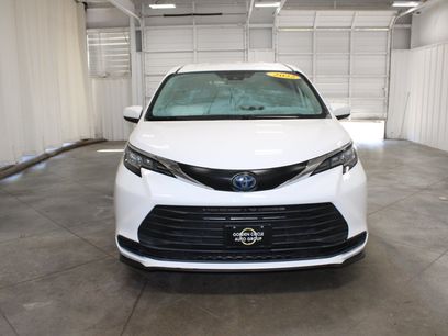 Used 2022 Toyota Sienna LE