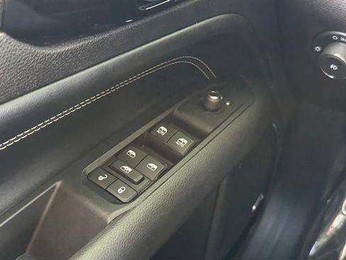 Used 2022 Jeep Compass High Altitude AWD/4WD image 32