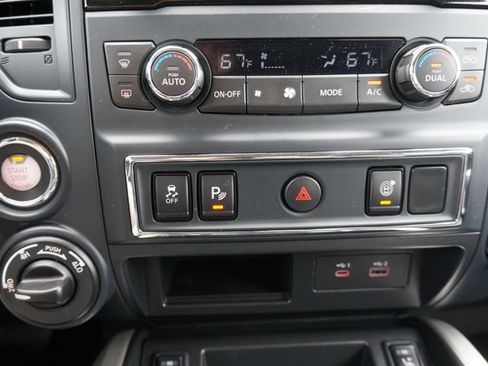 Certified 2024 Nissan Titan SV w/ SV Convenience Package AWD/4WD image 18