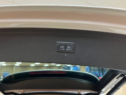 Used 2019 Audi Q5 2.0T Premium w/ Convenience Package image 39