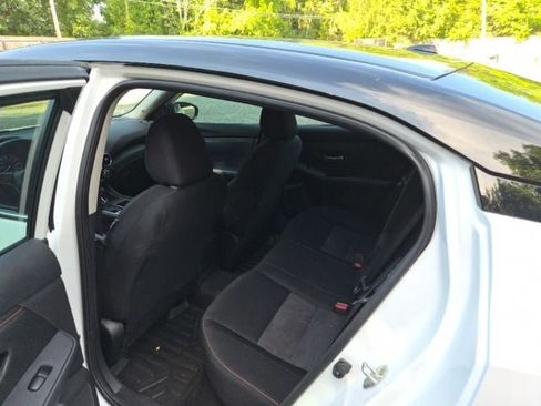 Used 2024 Nissan Sentra SR FWD image 13