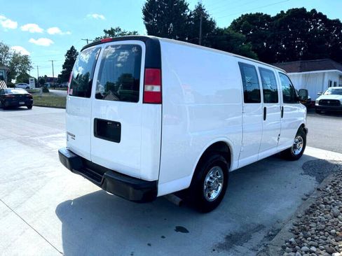 Used 2012 Chevrolet Express 2500 image 3