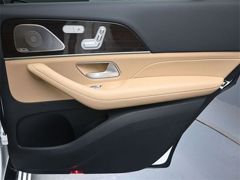 New 2026 Mercedes-Benz GLS 450 4MATIC image 29