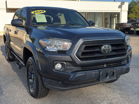 Used 2020 Toyota Tacoma SR5 RWD image 1
