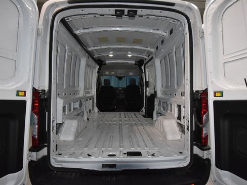 Used 2024 Ford Transit 250 148 Medium Roof Extended AWD image 30