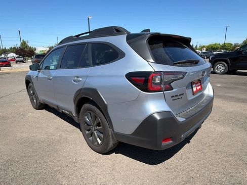 Used 2025 Subaru Outback Onyx Edition w/ Popular Package #2 AWD/4WD image 3