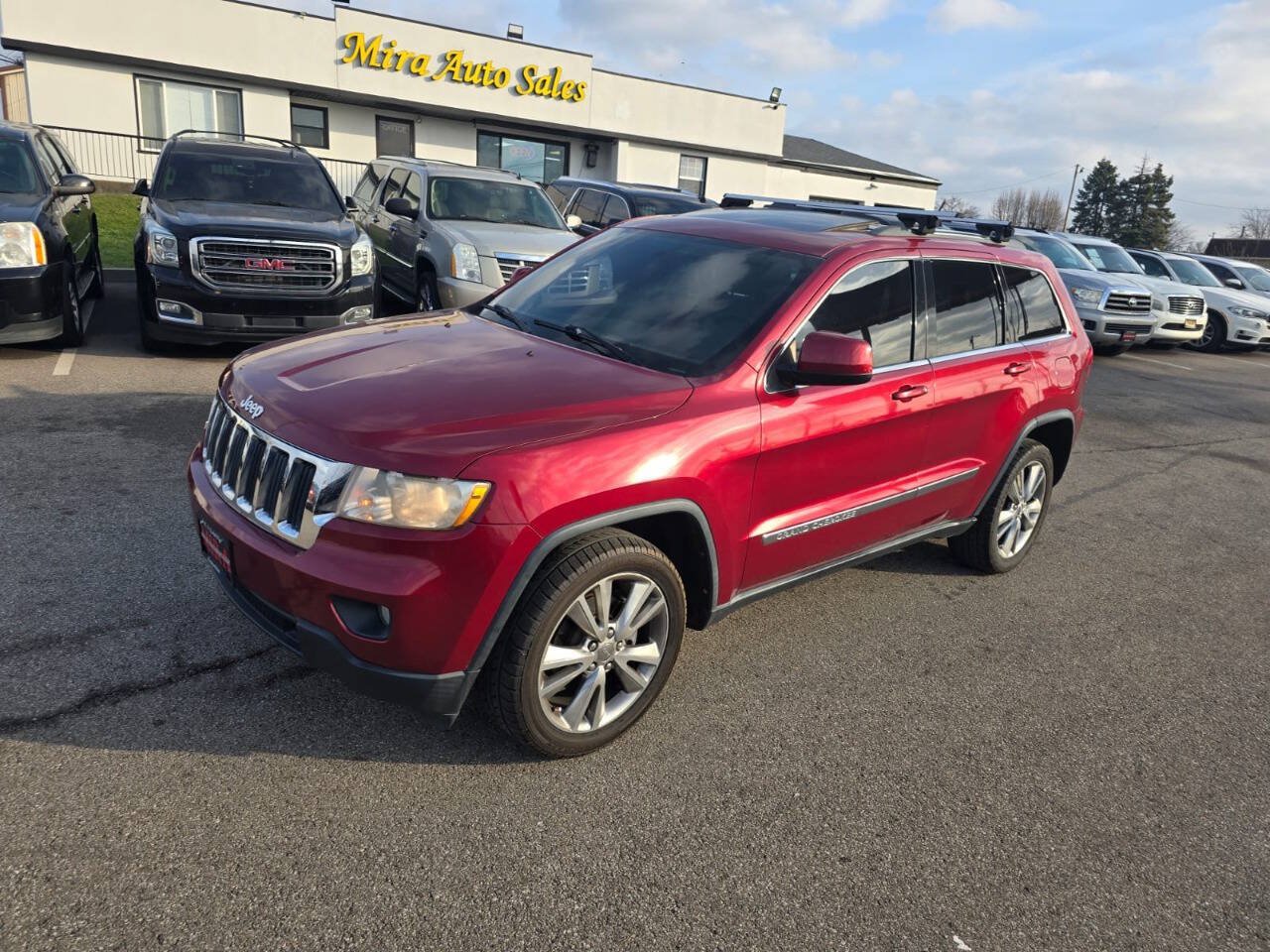 Used 2013 Jeep Grand Cherokee Laredo AWD/4WD image 6