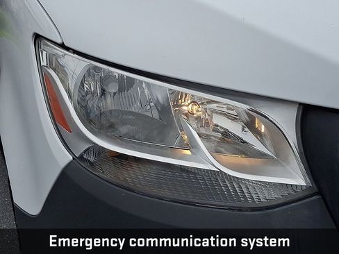 Used 2022 Mercedes-Benz Sprinter 2500 image 11