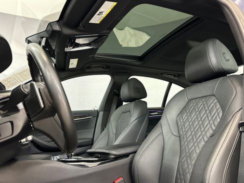 Certified 2023 BMW 530i w/ Convenience Package image 15