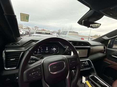 Certified 2025 GMC Sierra 2500 Denali Ultimate w/ Max Trailering Package image 16