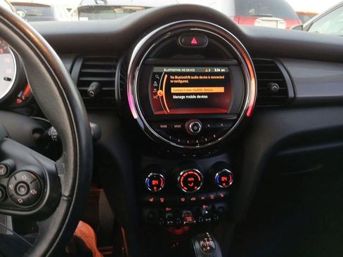 Used 2019 MINI Cooper 2-Door Hardtop w/ Signature Upholstery Package image 5