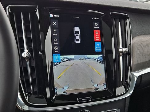 Certified 2023 Volvo S90 B6 Plus image 19