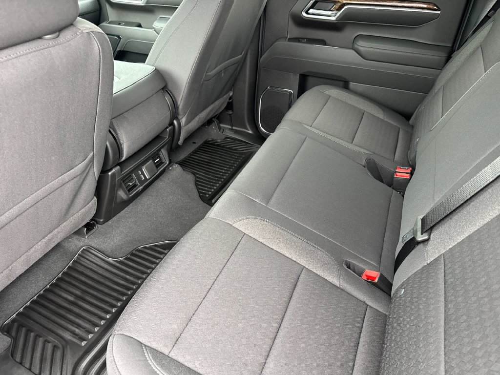 New 2026 GMC Sierra 1500 SLE w/ Preferred Package AWD/4WD image 11