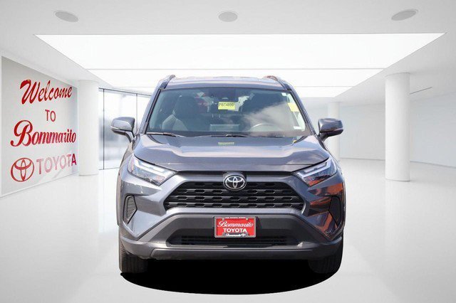 Used 2025 Toyota RAV4 XLE w/ Weather Package AWD/4WD image 4