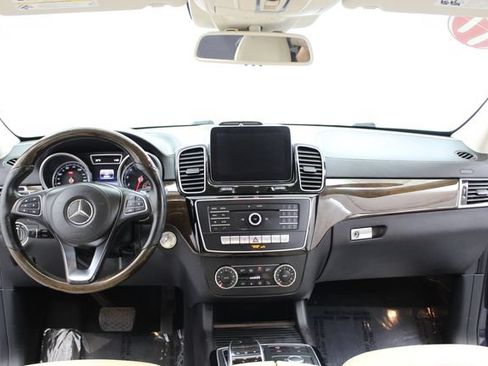 Used 2017 Mercedes-Benz GLS 450 4MATIC image 31