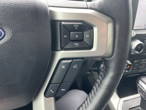 Used 2020 Ford F150 Lariat w/ Equipment Group 502A Luxury AWD/4WD image 17