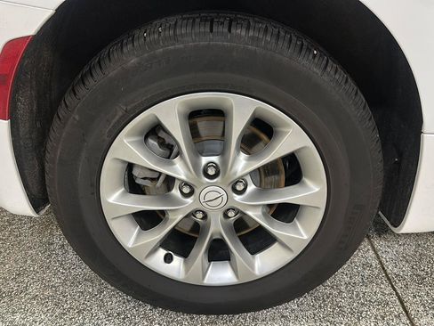 Used 2026 Chrysler Pacifica Select AWD/4WD image 10