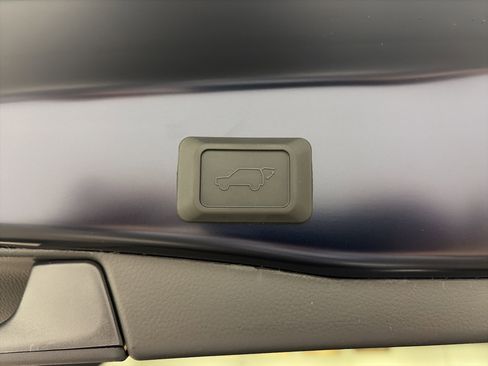 New 2025 Toyota RAV4 XLE Premium image 31