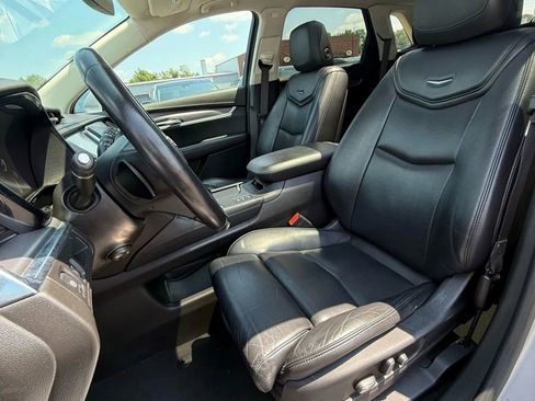 Used 2017 Cadillac XT5 Luxury image 9