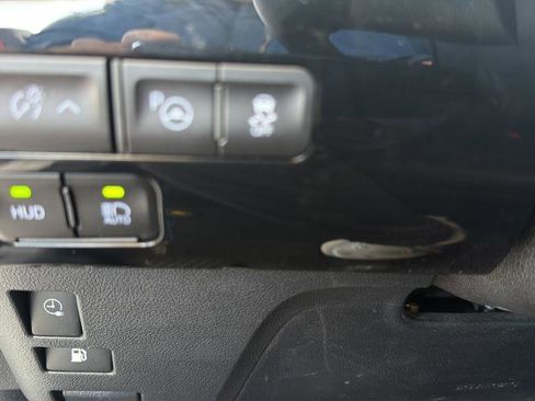 Used 2021 Toyota Prius Prime Limited FWD image 20