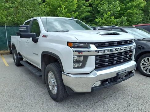Used 2022 Chevrolet Silverado 2500 LT w/ Convenience Package AWD/4WD image 4