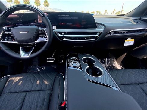 New 2026 Cadillac Lyriq V image 7