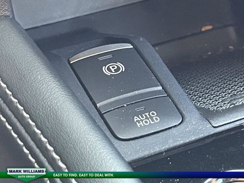 Used 2023 Nissan Kicks SV image 23