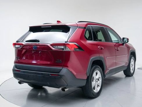Used 2021 Toyota RAV4 XLE w/ Convenience Package AWD/4WD image 8