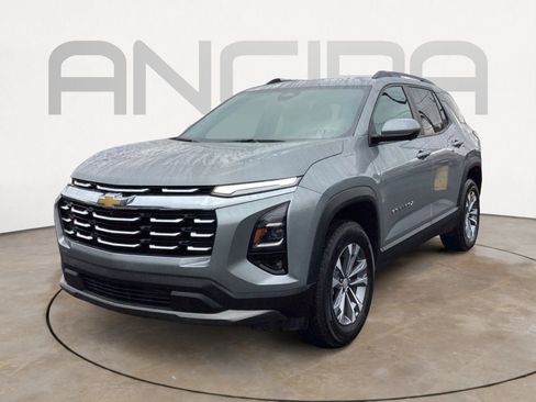 Used 2025 Chevrolet Equinox LT w/ Convenience Package II image 9