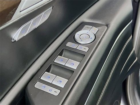 Used 2021 Genesis GV80 2.5T image 17