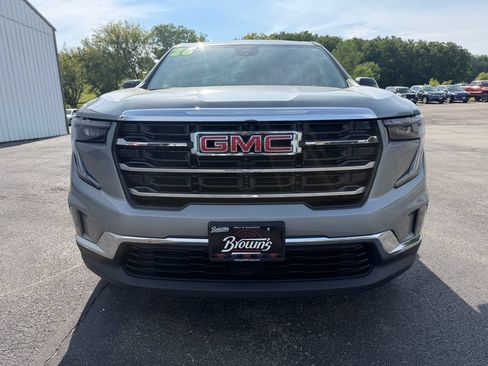 Used 2026 GMC Acadia Elevation w/ Elevation Premium Package AWD/4WD image 2