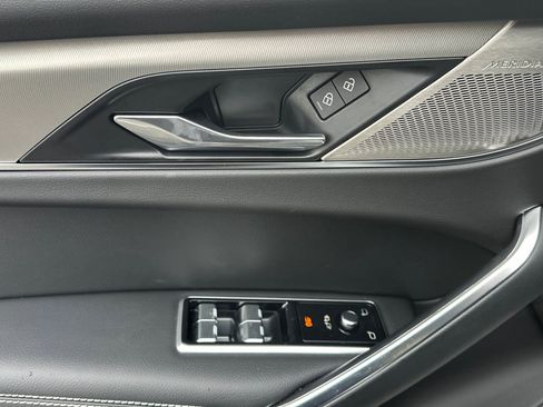 New 2025 Jaguar F-PACE R-Dynamic S image 15