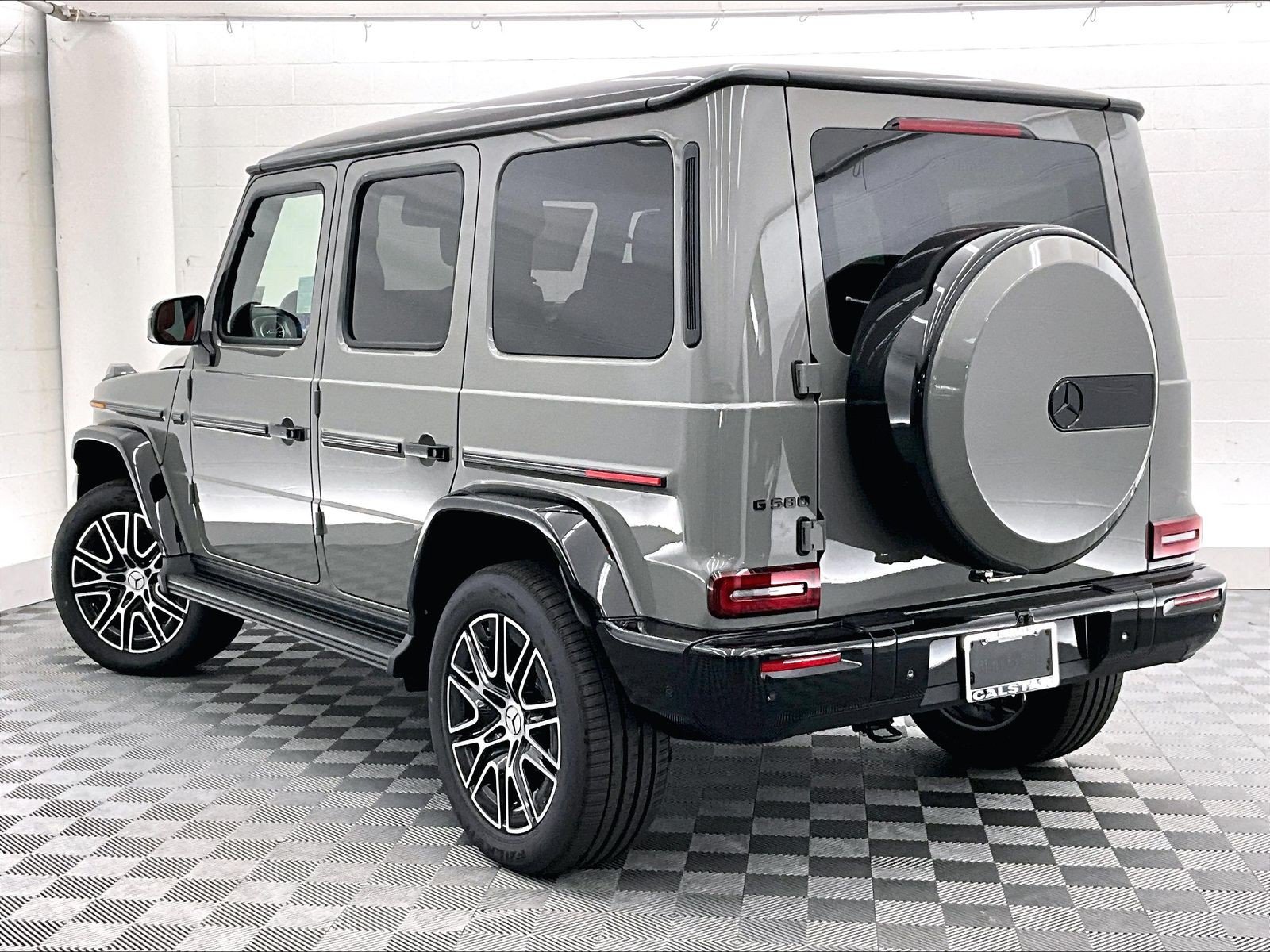 New 2027 Mercedes-Benz G 580 e image 2