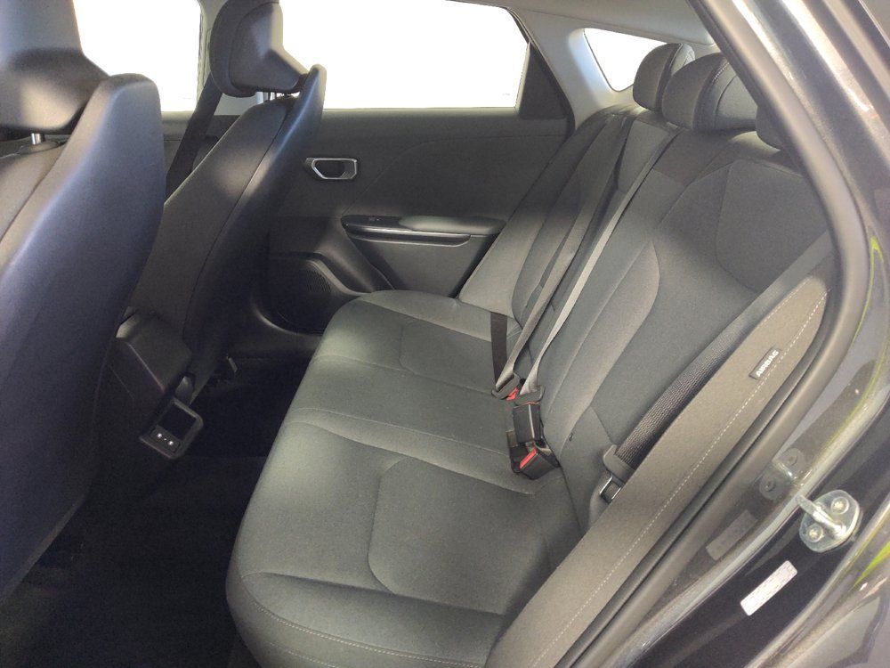 Used 2025 Kia K4 FWD image 18