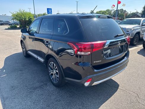 Used 2016 Mitsubishi Outlander SE AWD/4WD image 5