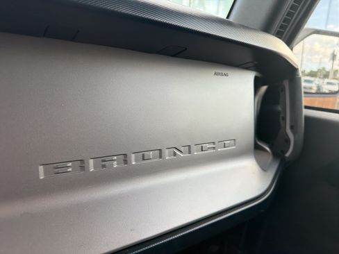 Used 2022 Ford Bronco Outer Banks AWD/4WD image 18