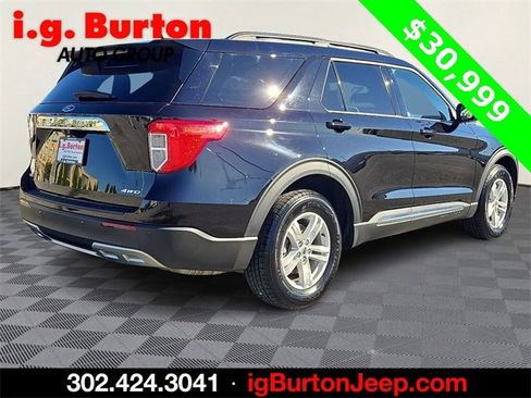 Used 2023 Ford Explorer XLT w/ Equipment Group 202A image 6