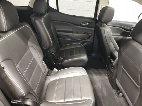 Used 2023 GMC Acadia Denali image 12