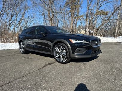 Certified 2025 Volvo V60 B5 Cross Country Plus