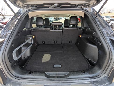 Used 2017 Jeep Cherokee Limited image 14