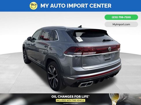 Used 2025 Volkswagen Atlas Cross Sport SEL Premium R-Line AWD/4WD image 4