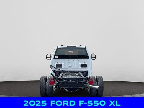 New 2025 Ford F550 4x4 Regular Cab Super Duty w/ XL Chrome Package image 4