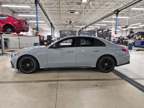 Used 2025 Mercedes-Benz E 350 Sedan image 8