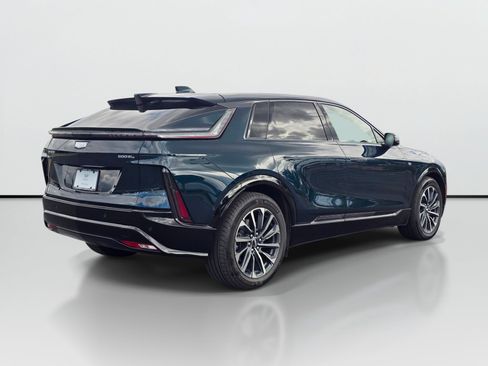 Used 2024 Cadillac Lyriq Sport AWD/4WD image 6