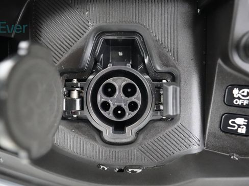 Used 2026 Nissan Leaf Platinum+ w/ Cargo Package (Platinum+) FWD image 27